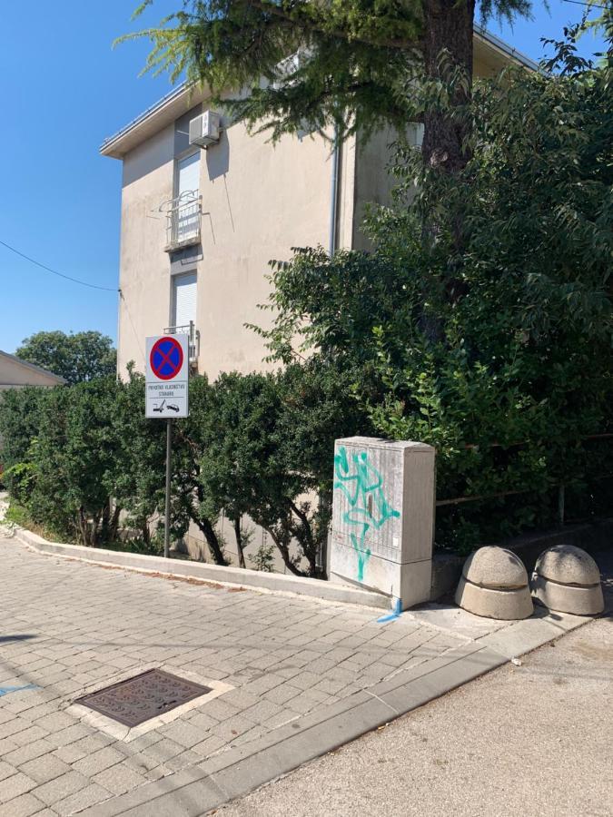 Sanela- Apartman Za Bezbrizan Odmor Crikvenica Extérieur photo