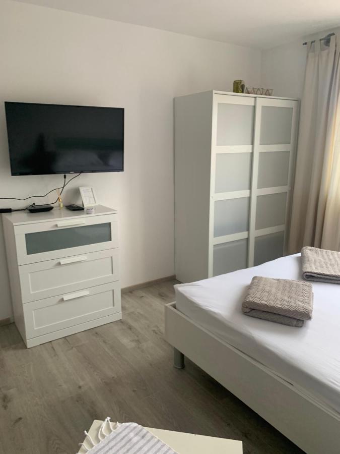 Sanela- Apartman Za Bezbrizan Odmor Crikvenica Extérieur photo